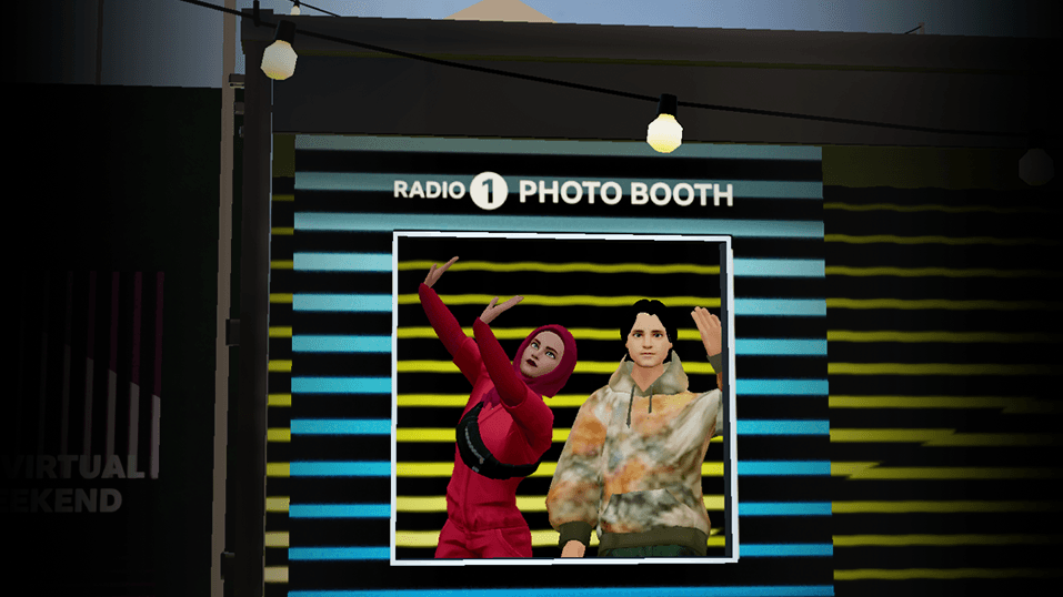 Two people posing in a virtual photobooth
